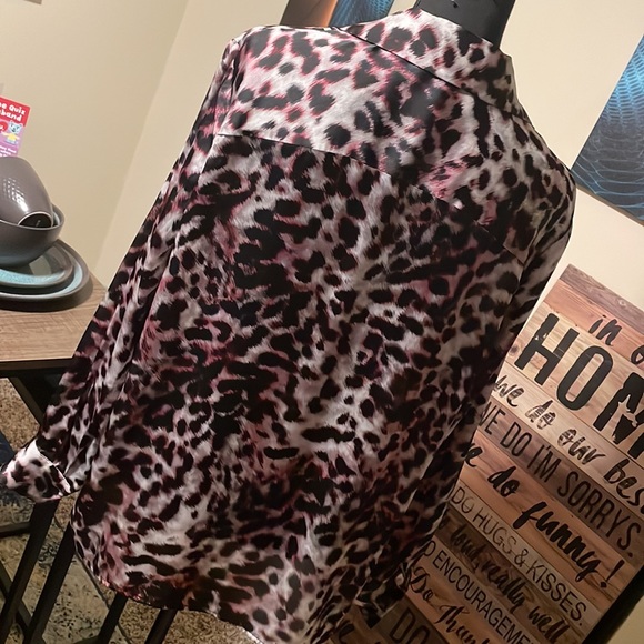 Nice Tuxedo Style Blouse w/Ruffles - Picture 5 of 5